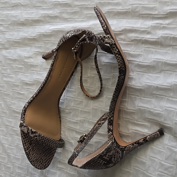 Banana Republic Women's Snakeskin Heels Mob Wife Elegant Feminine - Picture 10 of 12